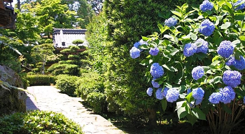 Hotel Hachiman
