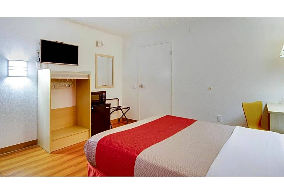 Motel 6-Tacoma, WA - Fife
