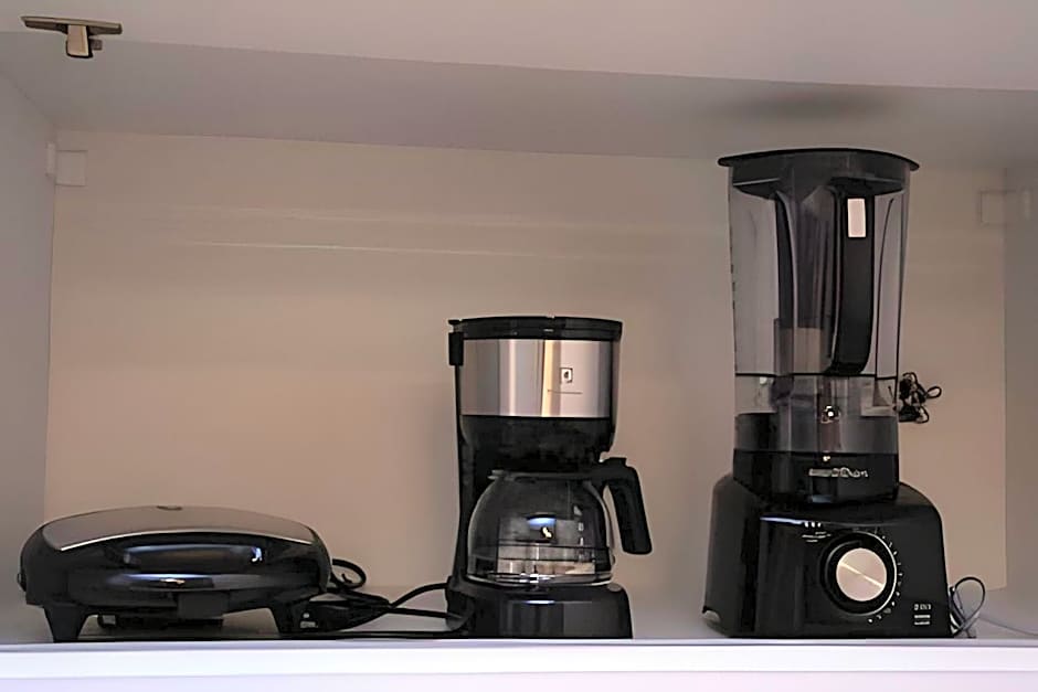 Sobrado com 1 suite 2 quarto ar 1km Shopping JL