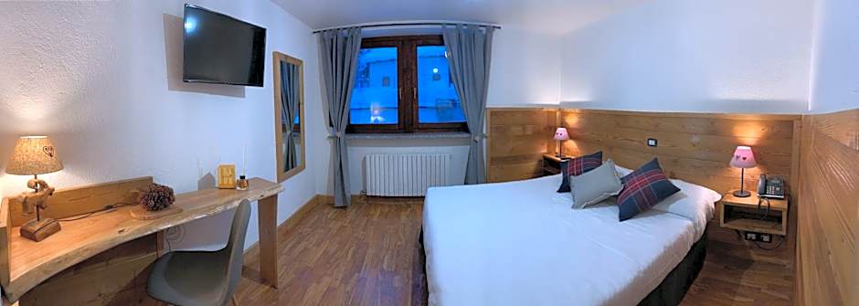 Hotel Coeur Du Village