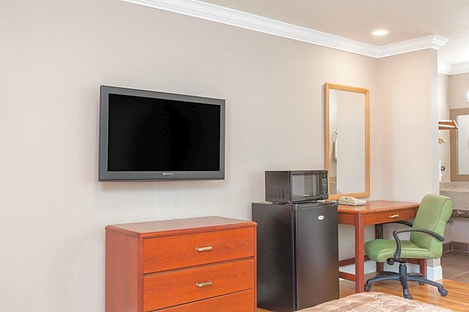 Days Inn by Wyndham San Francisco S/Oyster Point Airport