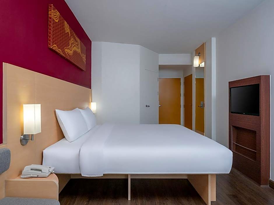 Photo 1 of 8 of Double Room