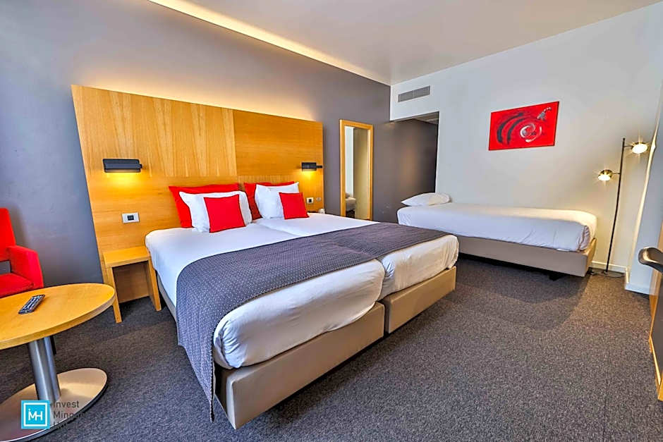 Hotel Husa De La Couronne