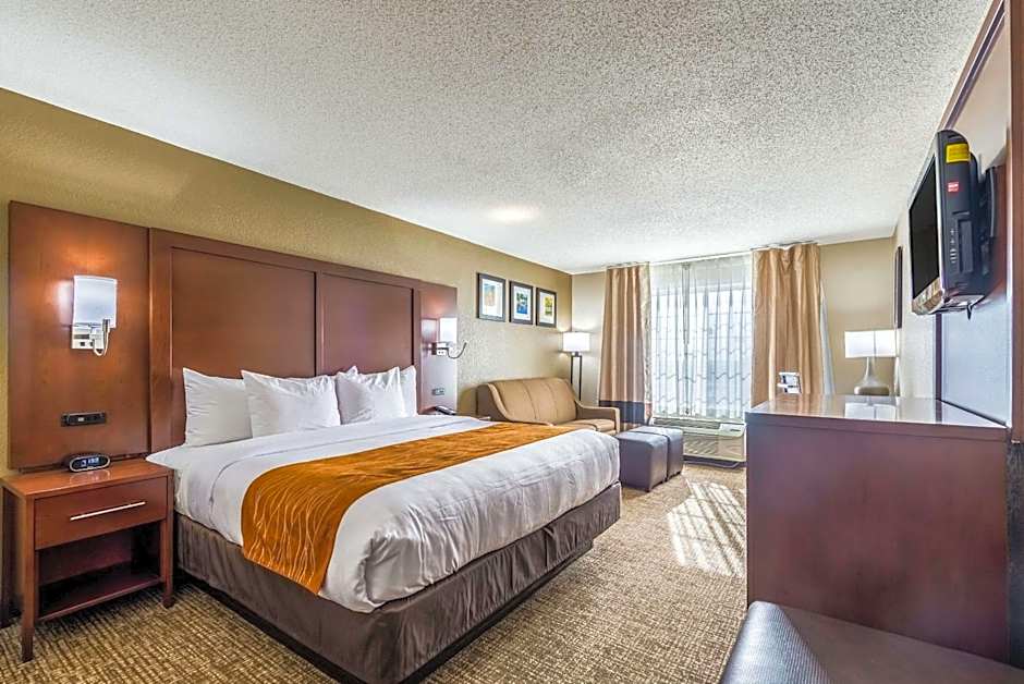 Comfort Inn & Suites Dayton North