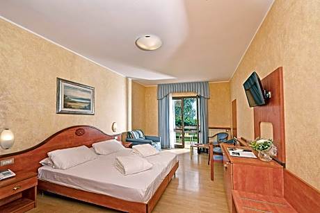 Large Double Room