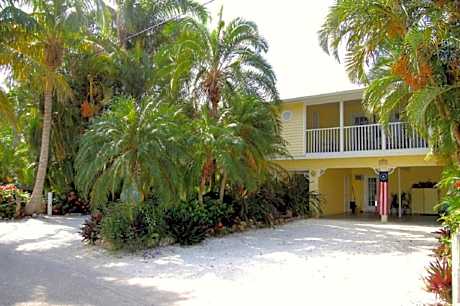 Siesta Palms By the Beach