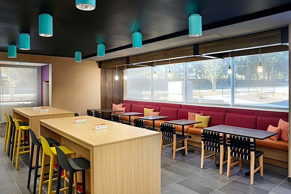 Tru by Hilton Atlanta Northlake Parkway