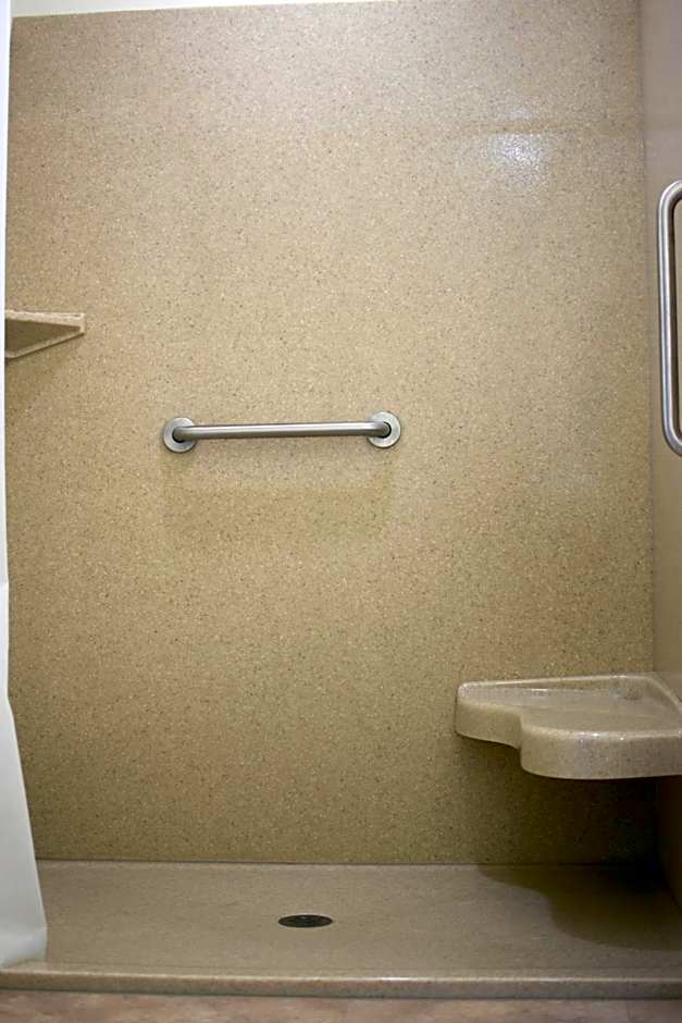 Boarders Inn & Suites by Cobblestone Hotels - Syracuse