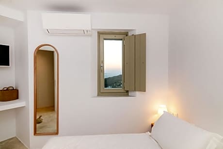 Two-Bedroom Apartment with Terrace and Sea View