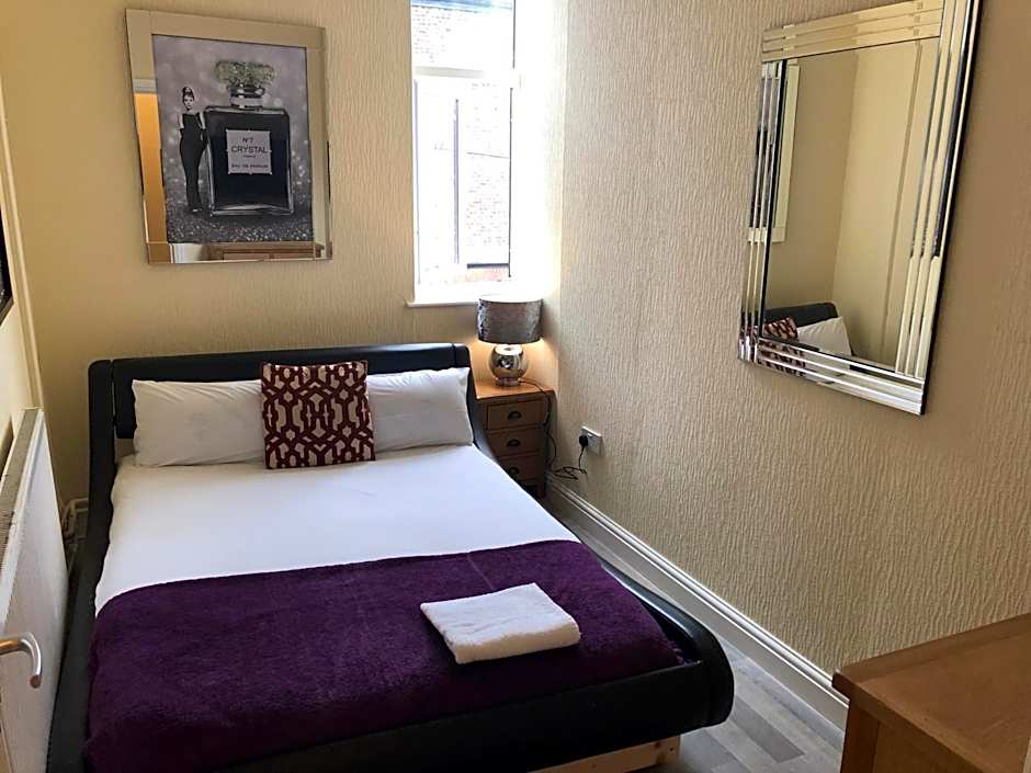 Hendham House - Near Etihad Stadium, CoOp Live Arena, AO Arena, Piccadilly Train Station & Manchester City Centre