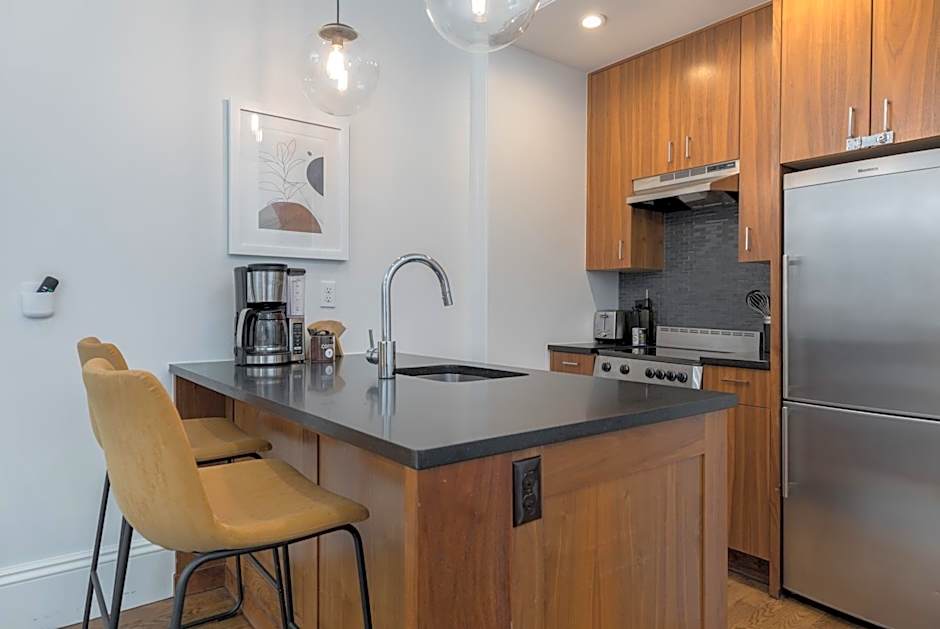 304 Newbury Street by Thatch