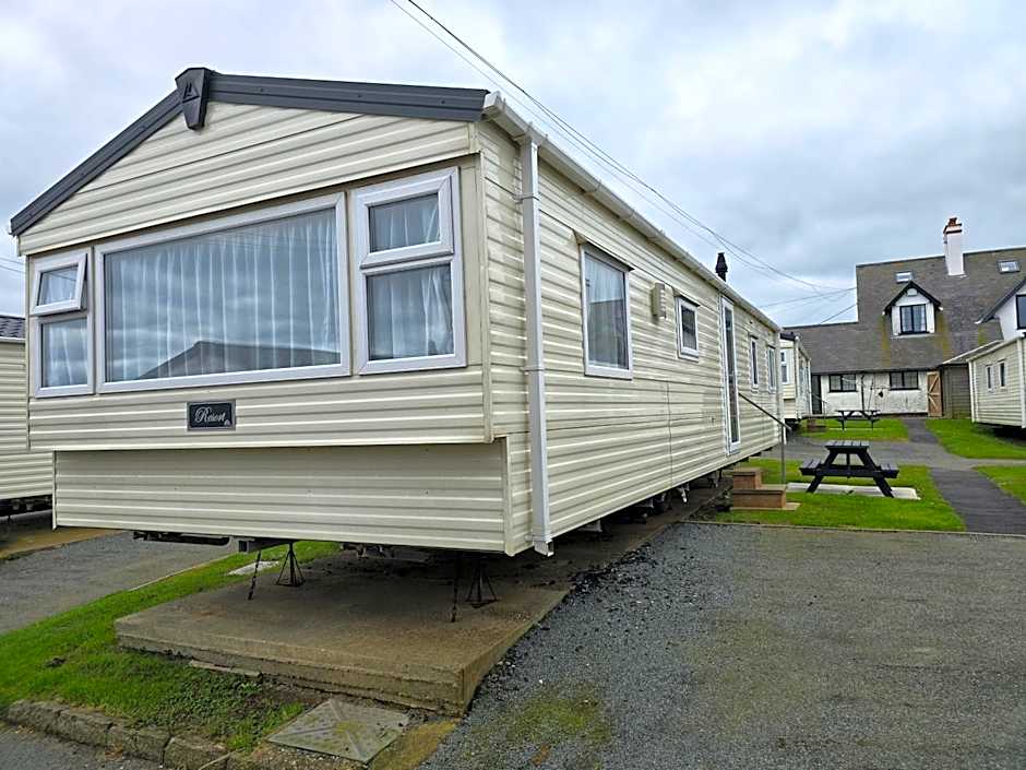 Castaways Holiday Park