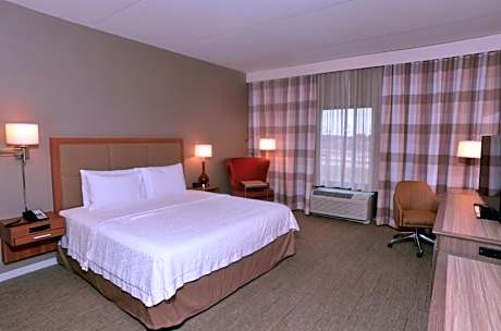 1 King Bed Nonsmoking