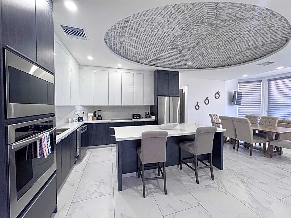 Casa Blanca Golf Villas