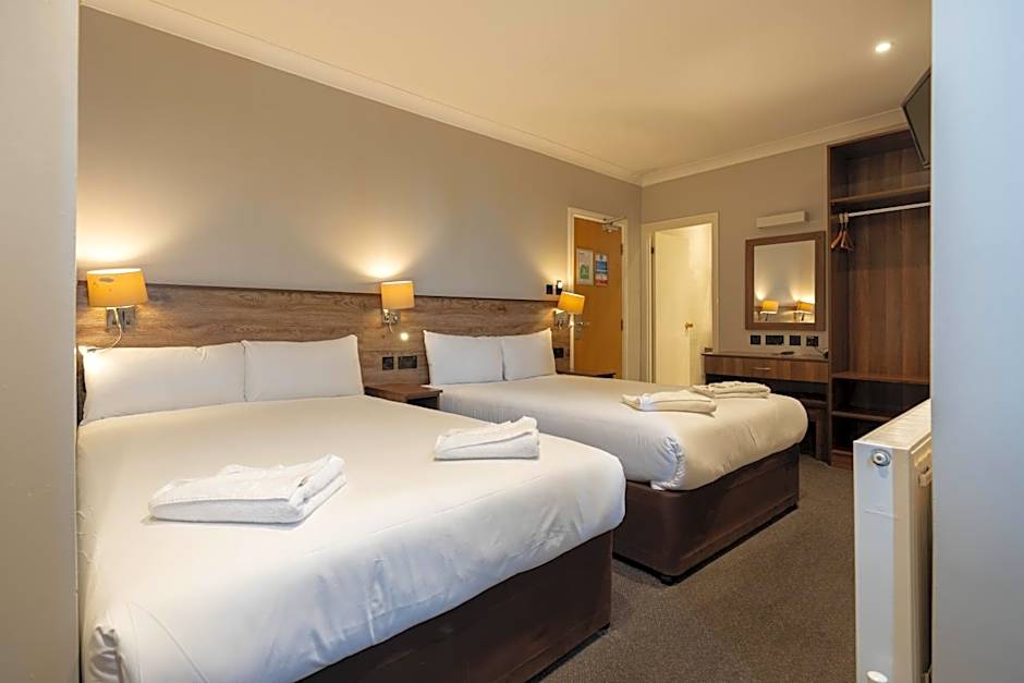 Ascot Hyde Park Hotel