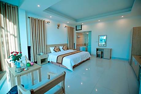 Superior Single Room with French Bed
