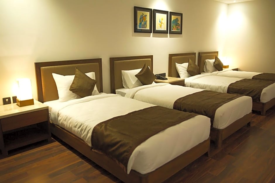 Five Petals Hotel & Banquets