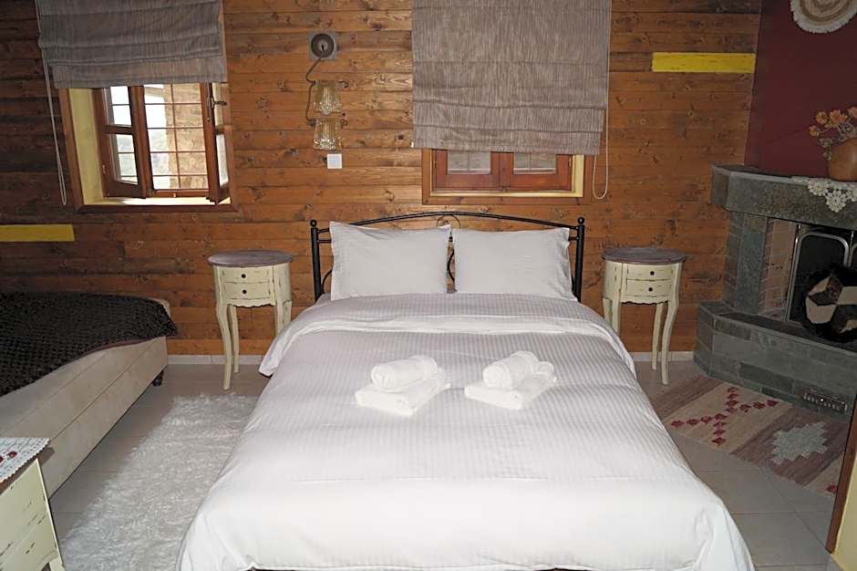 Ikojenia Traditional Lodge