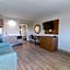 Seashire Inn & Suites