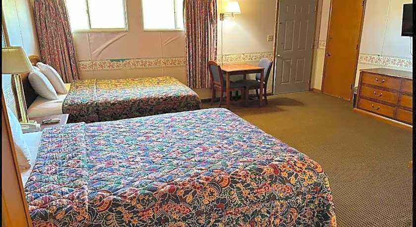 Love Hotels Western Holiday by OYO at Harlan Lake NE