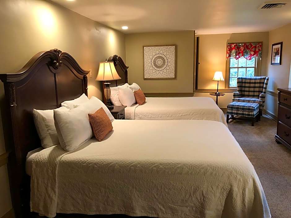 Photo 1 of 4 of Double Room