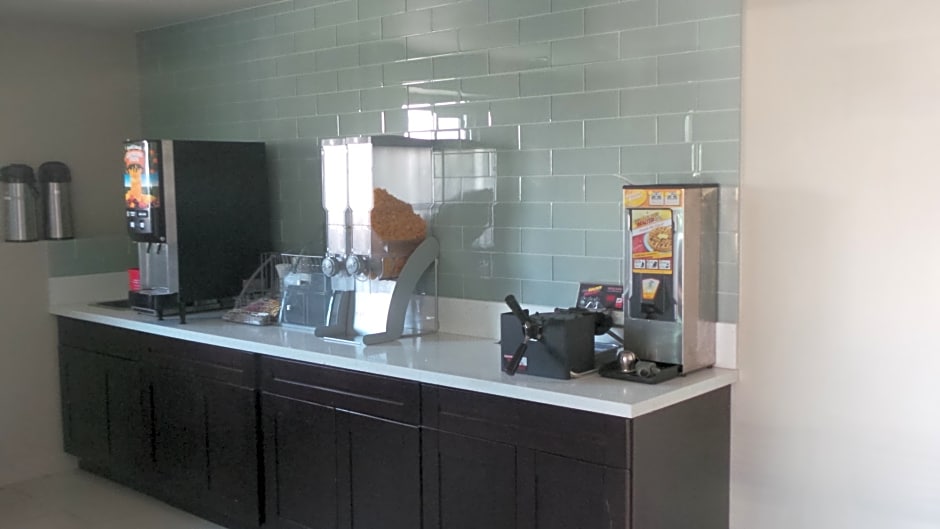 Super 8 by Wyndham San Diego/Imperial Beach