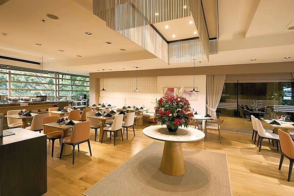 EK Hotel By Preferred Hotels Group