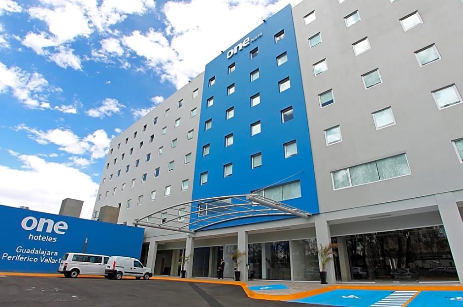 One Guadalajara Periférico Poniente