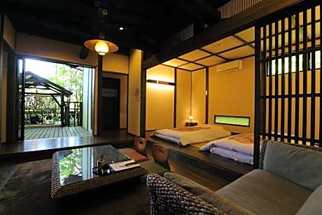 Japanese-Style House with Open-Air Bath - Annex
