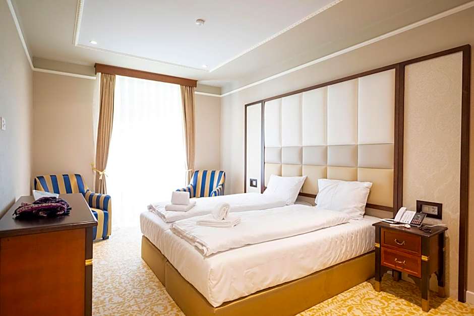 Scuol Palace - Culture, Nature & Health