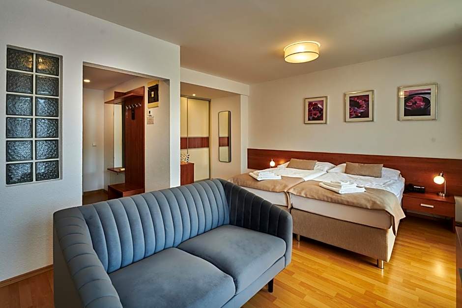 Hotel Urpín City