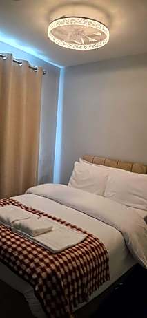 Deluxe Double Room with Shower
