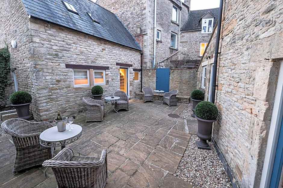 The Bell & Stuart House