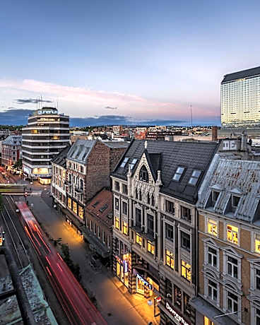 Home Hotel Folketeateret