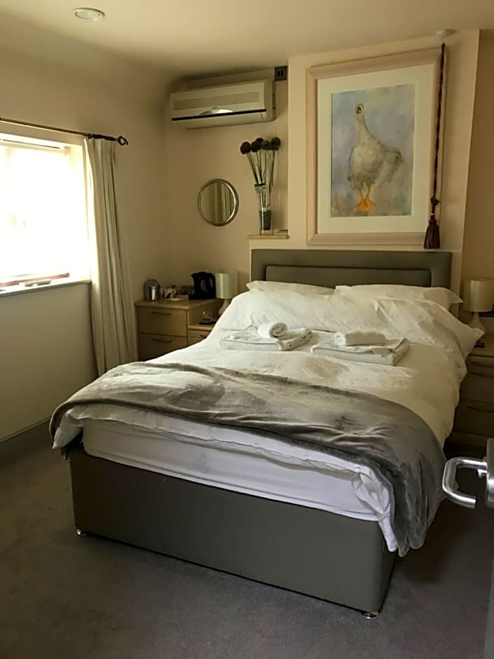 Photo 1 of 16 of Highview Bed and Breakfast
