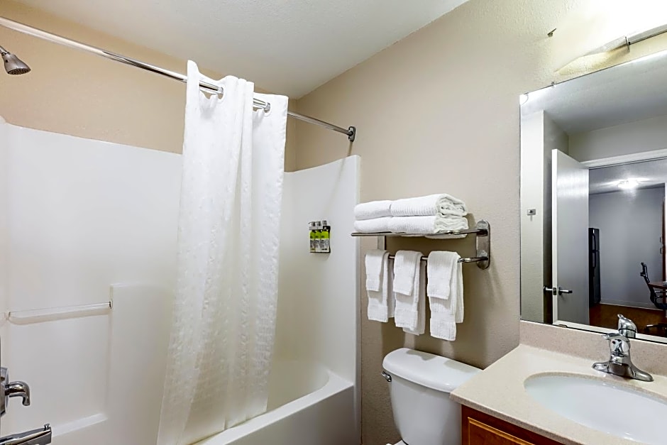 Candlewood Suites Savannah Airport, an IHG Hotel