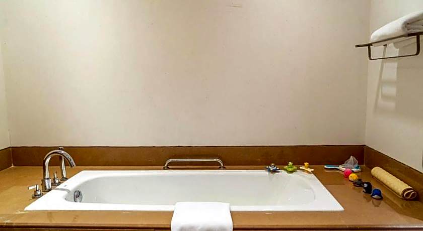 Langfang Ovation Hotel