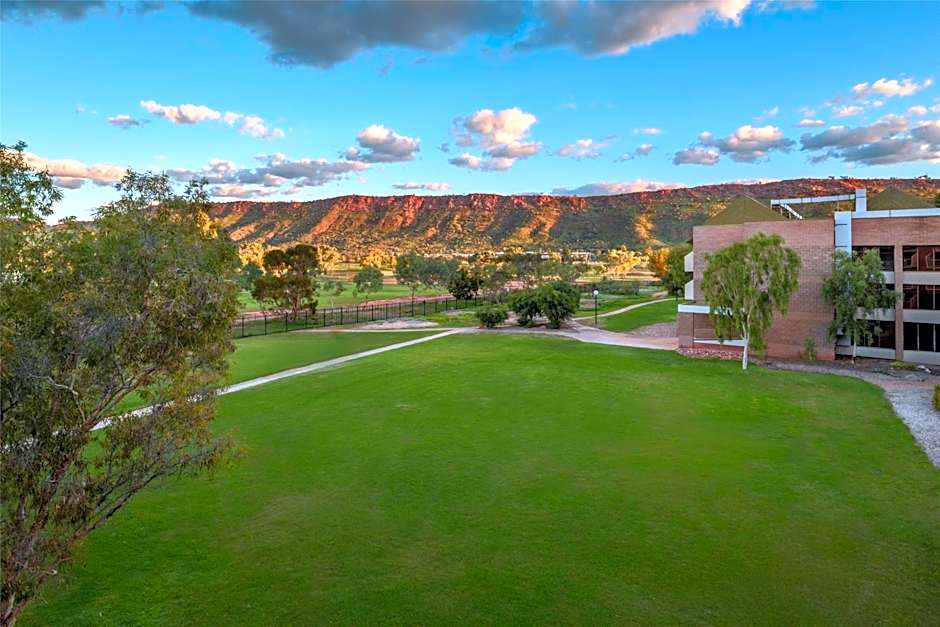 DoubleTree By Hilton Alice Springs