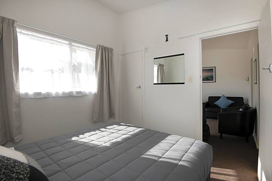 Spanish Lady Motel