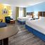 Days Inn & Suites by Wyndham Lubbock Medical Center