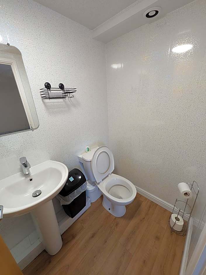Kings Arms Guest House Ebbw Vale