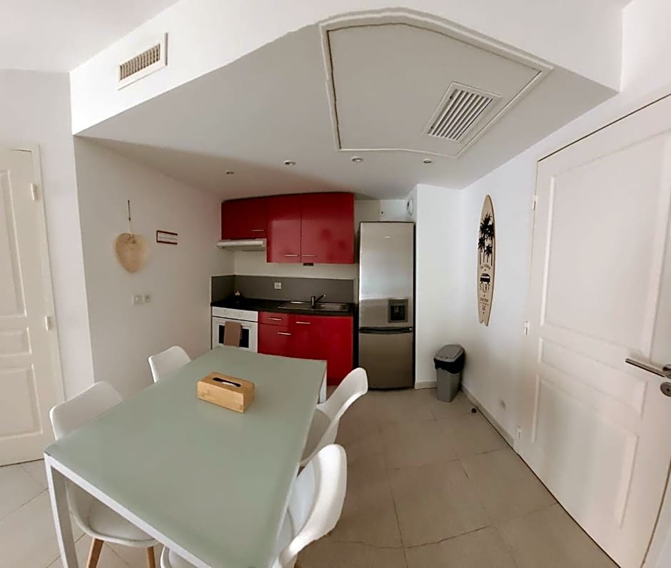 Hotel Montaigne And Spa