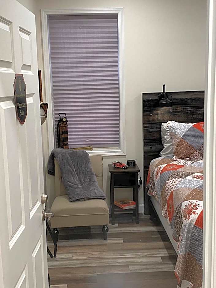 Hermann Crown Suites