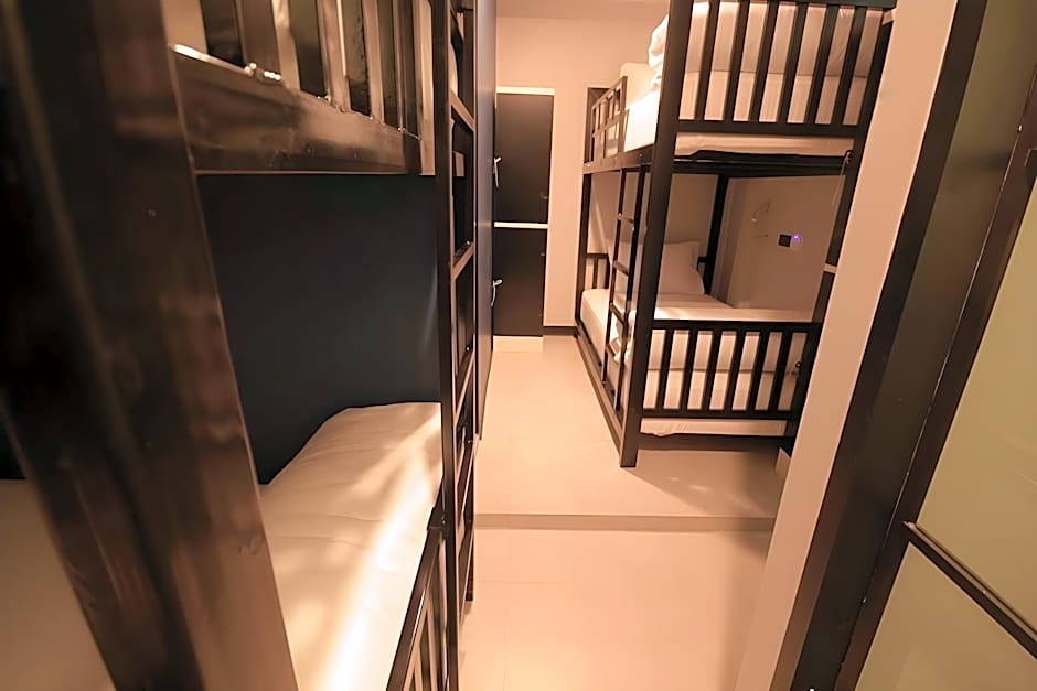 Jellybean The Blocks Hostel Sukhumvit 10