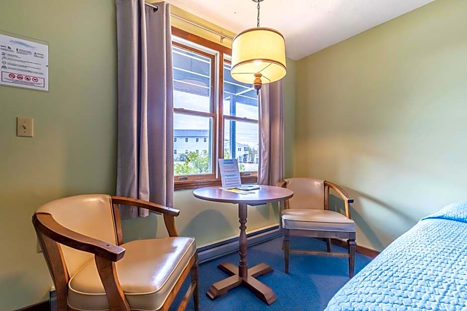 Inn Between the Beaches & Villager