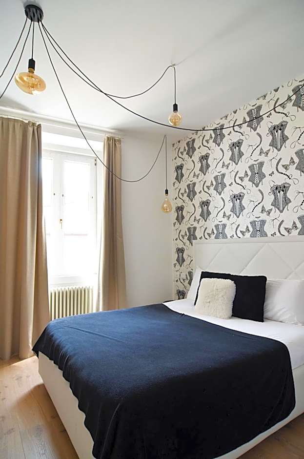 Lainez Rooms & Suites