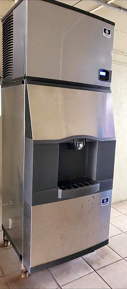 Days Inn by Wyndham Titusville Kennedy Space Center