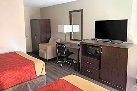 Queen Room with Two Queen Beds - Non-Smoking