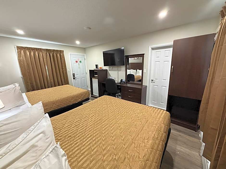 Perth Plaza Inn & Suites
