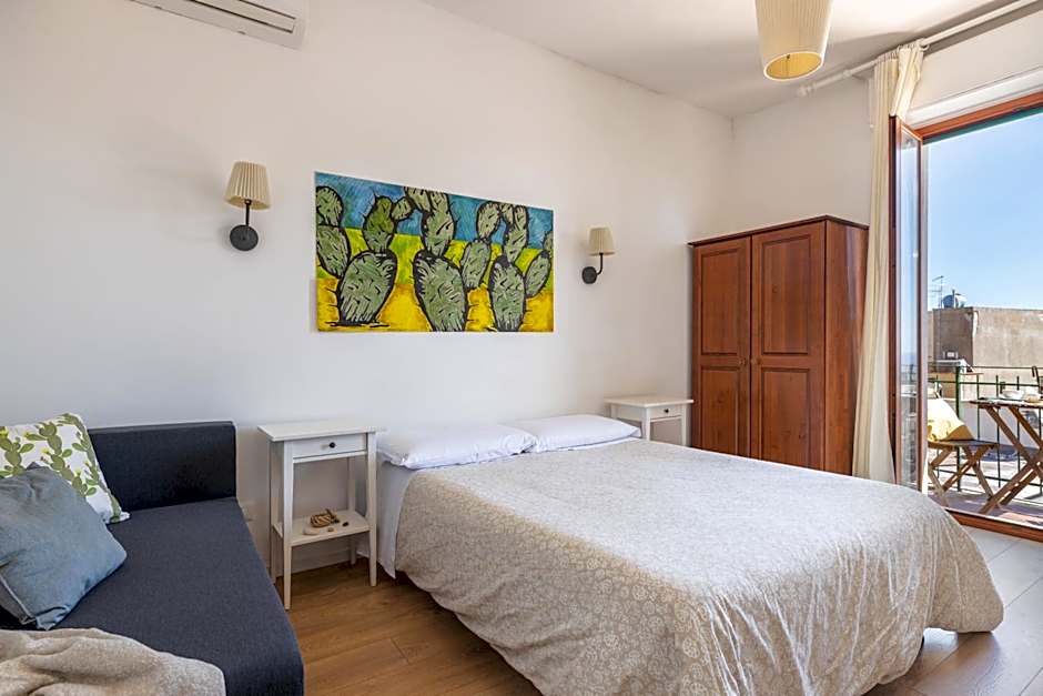 Tauromenion Guest House